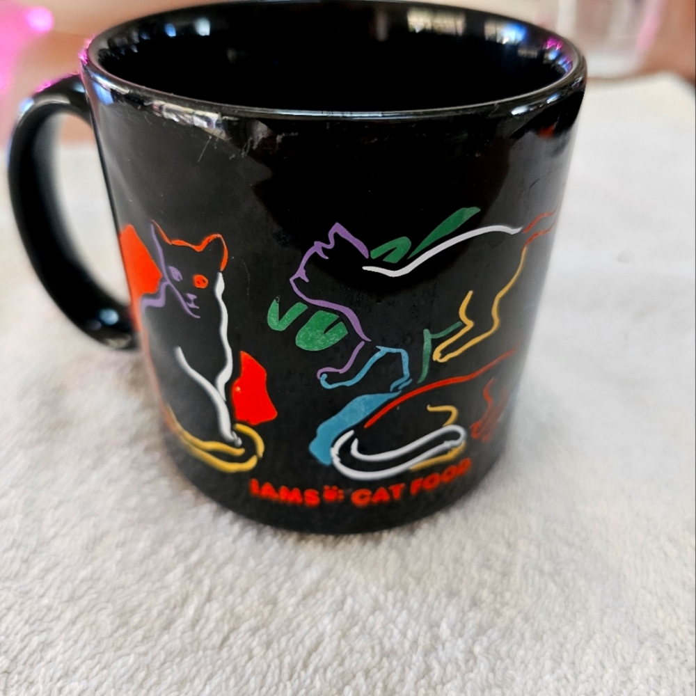 IAMS Cat Food  Vintage Promotional Mug